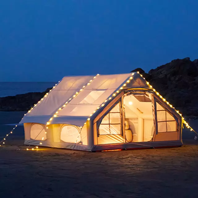 cort de camping în aer liber